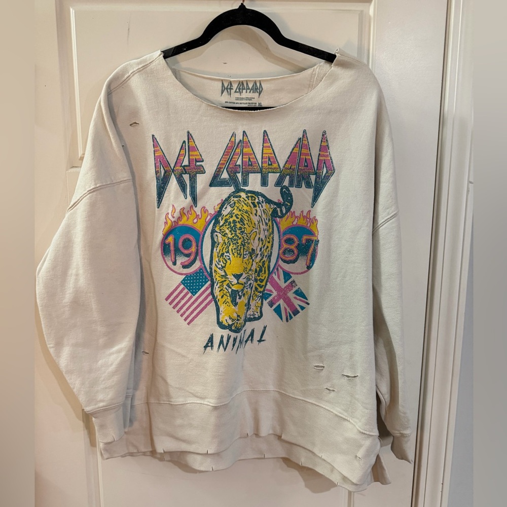 Def Leppard Distressed Graphic Sweatshirt
